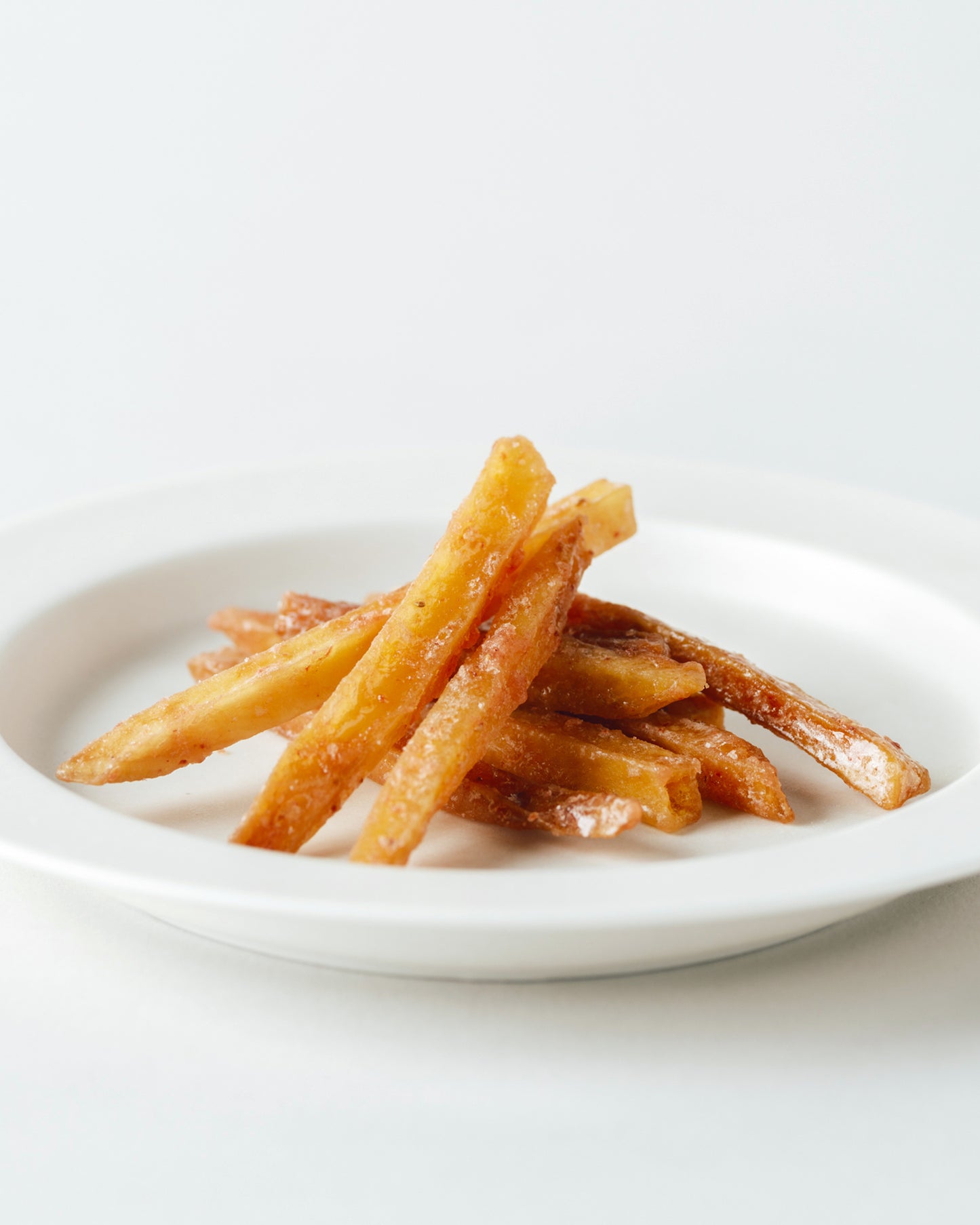 高感度食感!古くから愛される芋けんぴ、苺フレーバー。